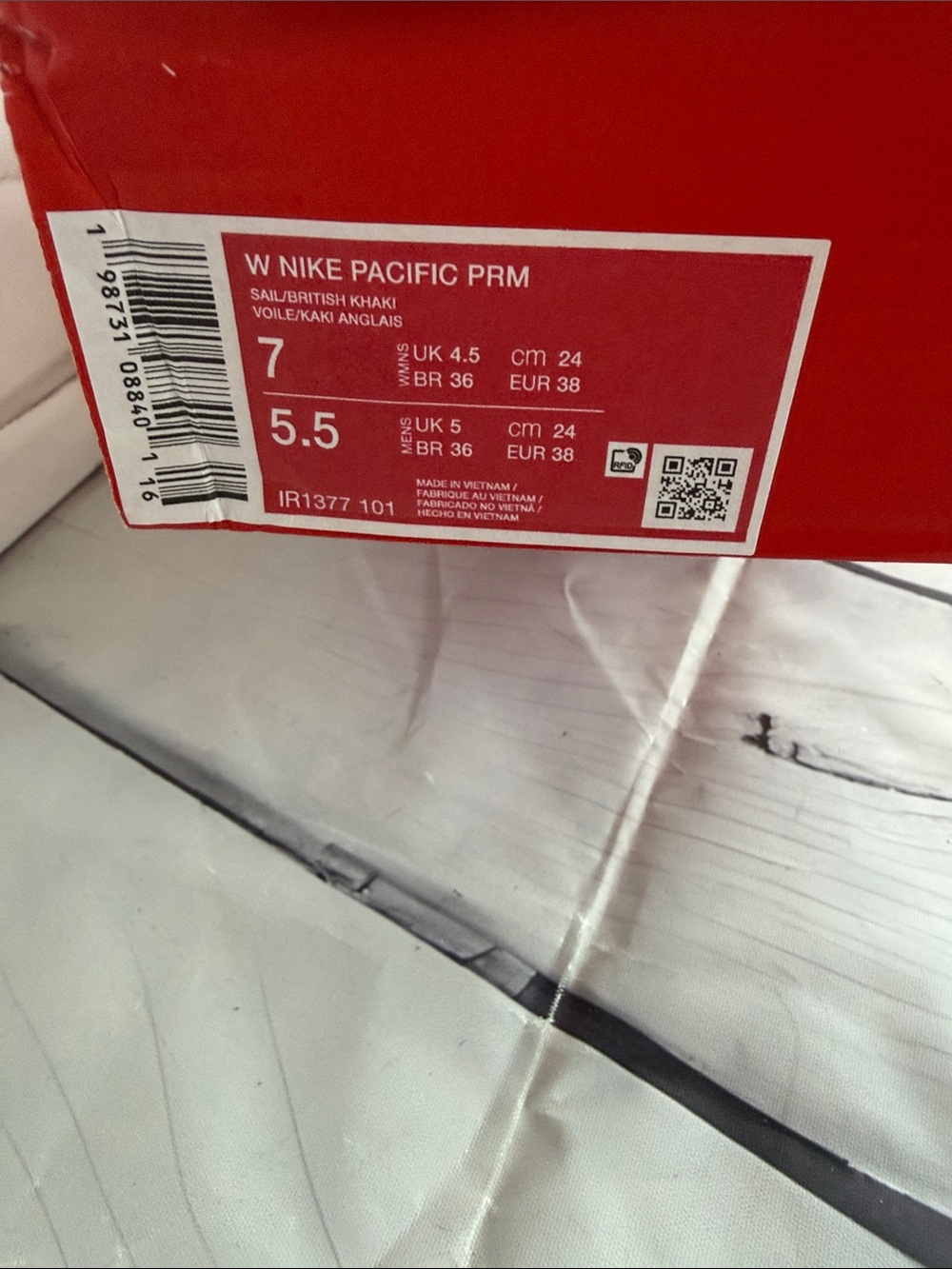 Nike Pacific Premium in Sail & British Khaki Colorway - Picture 2 of 13